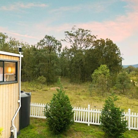 Yellow Rock Views By Tiny Away Broke Exterior foto