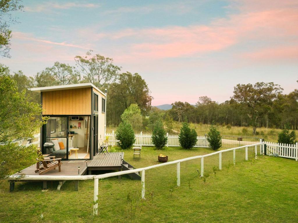 Yellow Rock Views By Tiny Away Broke Exterior foto